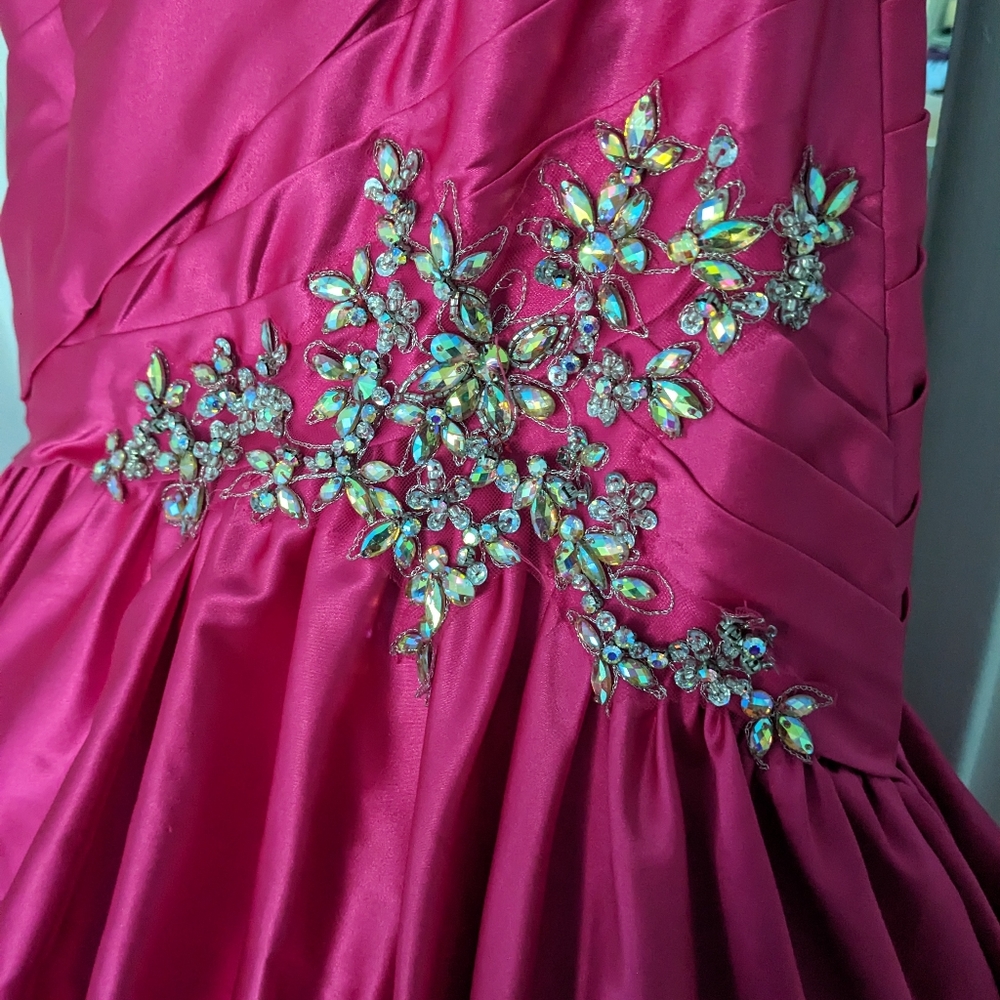 Prom Dress - Picture 5 of 8